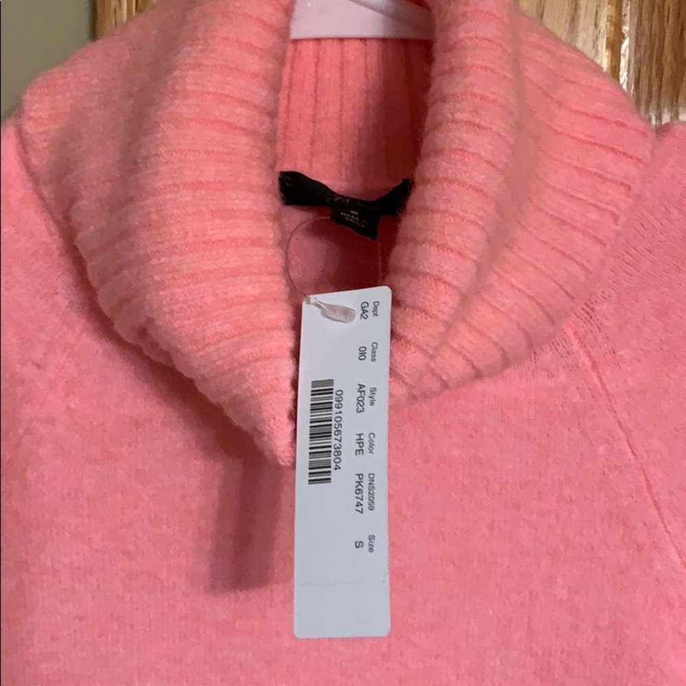 J.Crew Turtleneck Sweater in Super soft yarn - Picture 2 of 3